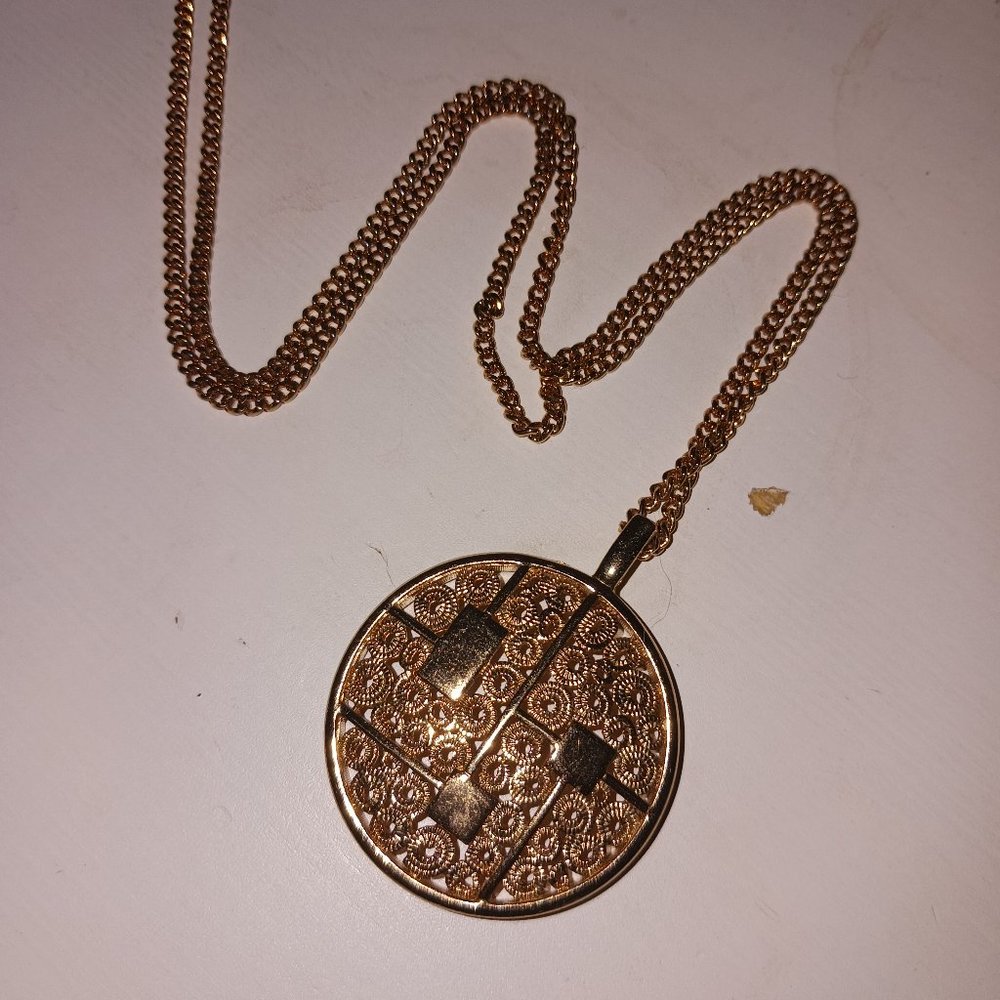 Vintage Sarah Coventry? Medalian Necklace